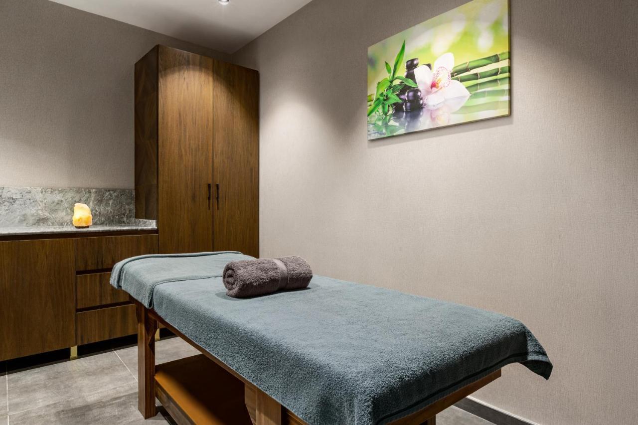 Ramada By Wyndham Istanbul Umraniye Hotel Ngoại thất bức ảnh