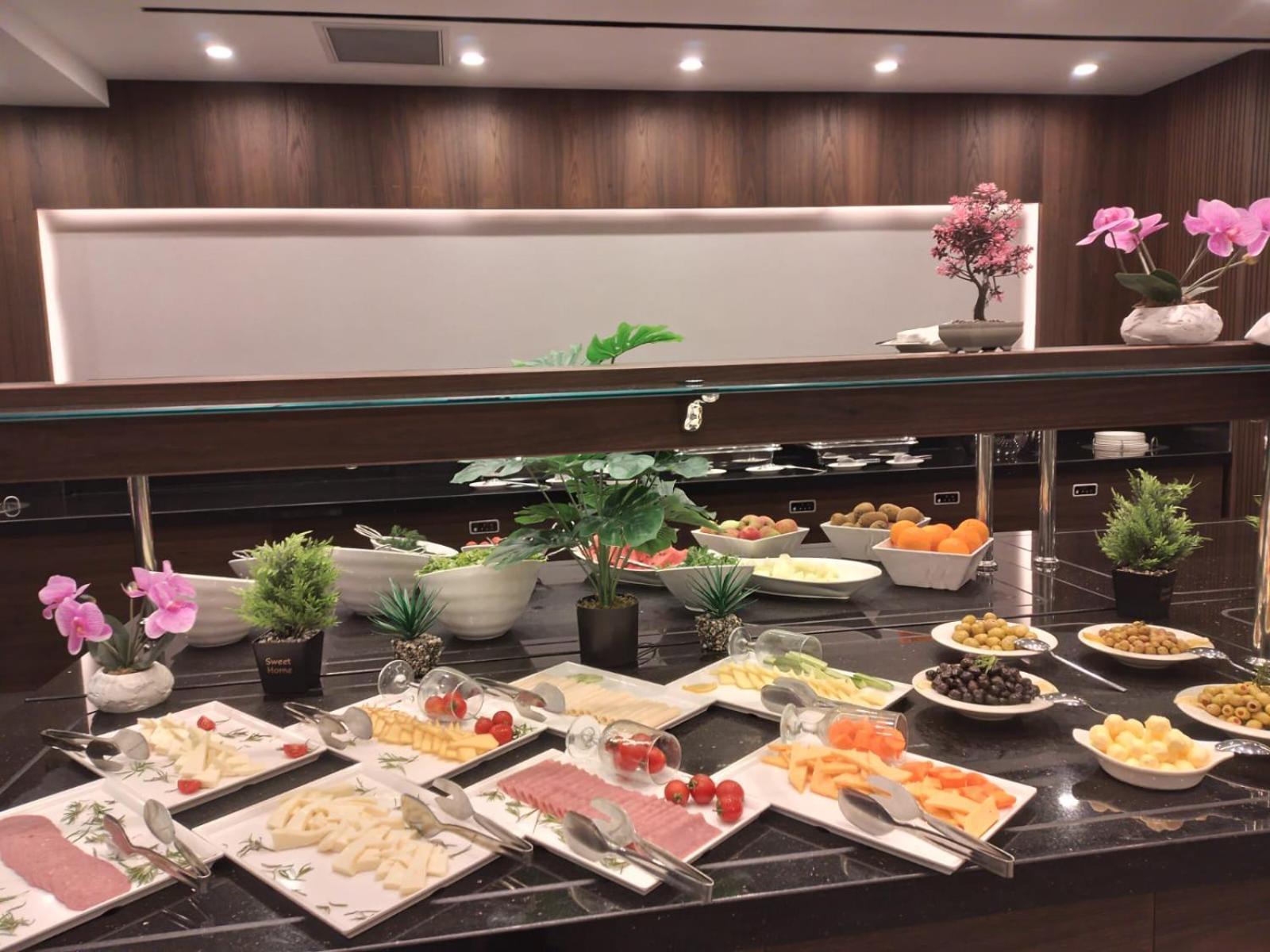 Ramada By Wyndham Istanbul Umraniye Hotel Ngoại thất bức ảnh