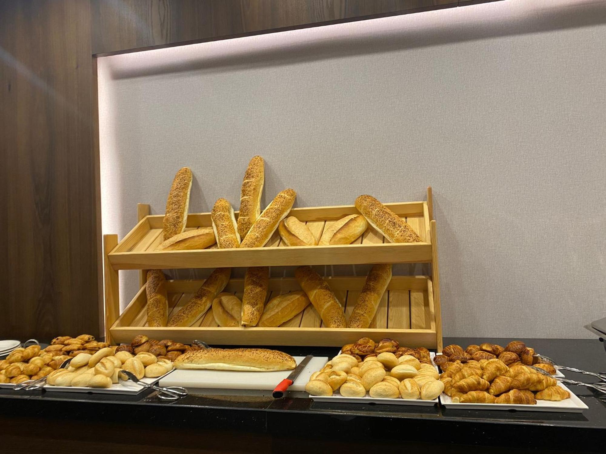 Ramada By Wyndham Istanbul Umraniye Hotel Ngoại thất bức ảnh